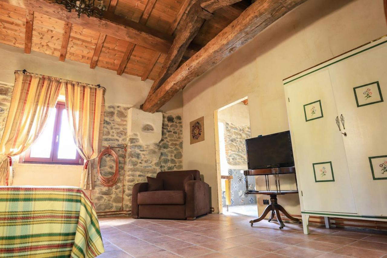 Agriturismo La Cascina Dei Chicchi Bagnone Luaran gambar