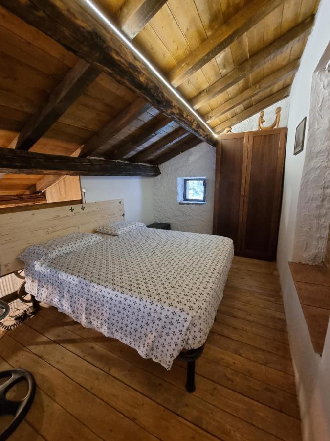 Agriturismo La Cascina Dei Chicchi Bagnone Luaran gambar