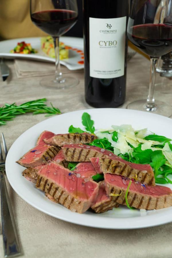 Agriturismo La Cascina Dei Chicchi Bagnone Luaran gambar