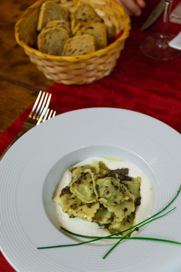 Agriturismo La Cascina Dei Chicchi Bagnone Luaran gambar