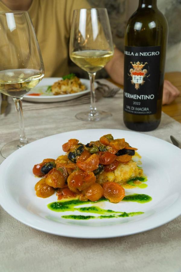 Agriturismo La Cascina Dei Chicchi Bagnone Luaran gambar