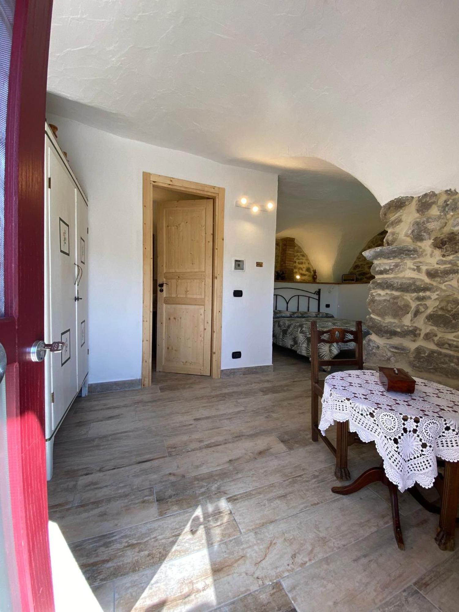 Agriturismo La Cascina Dei Chicchi Bagnone Luaran gambar