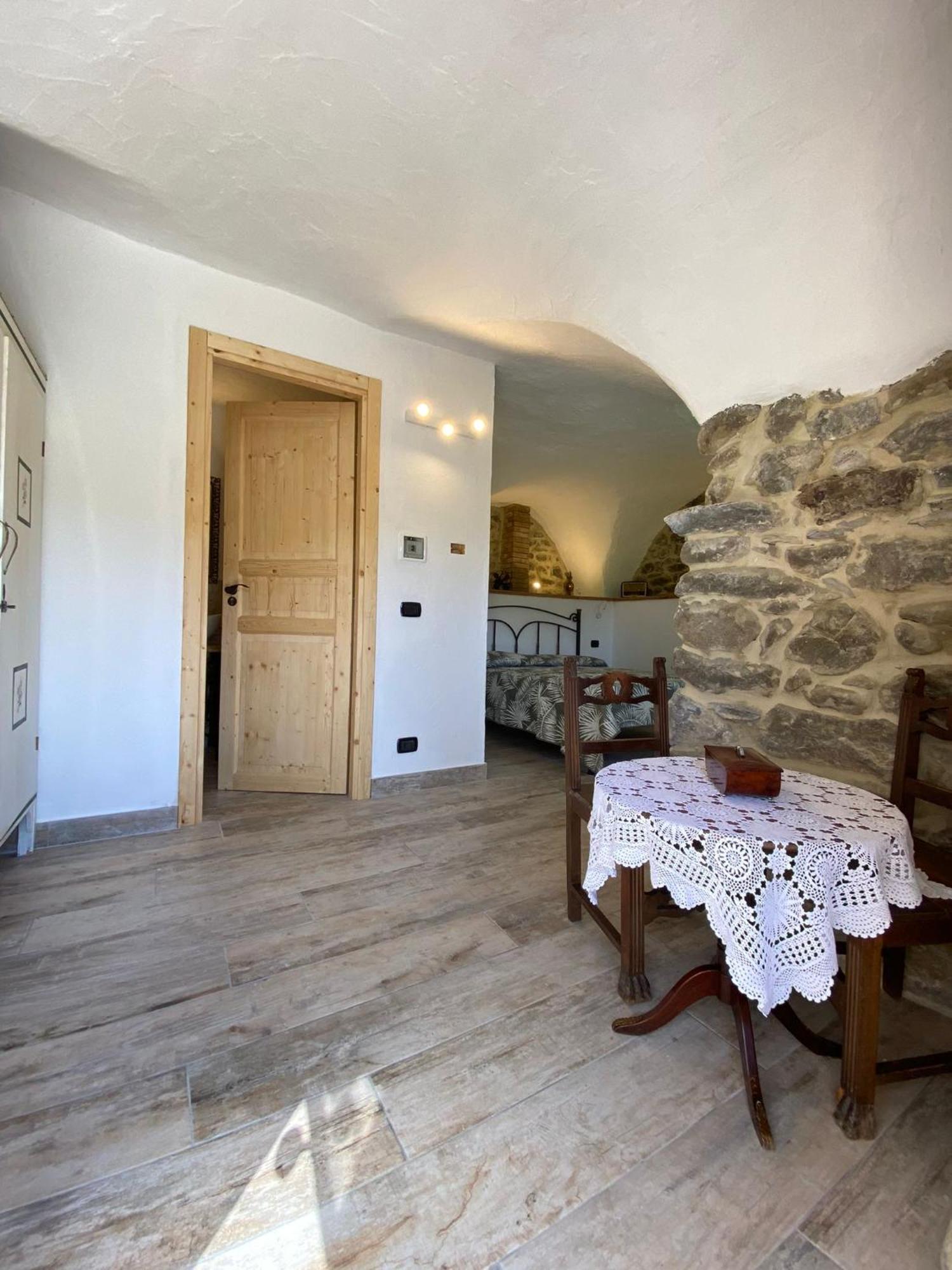 Agriturismo La Cascina Dei Chicchi Bagnone Luaran gambar
