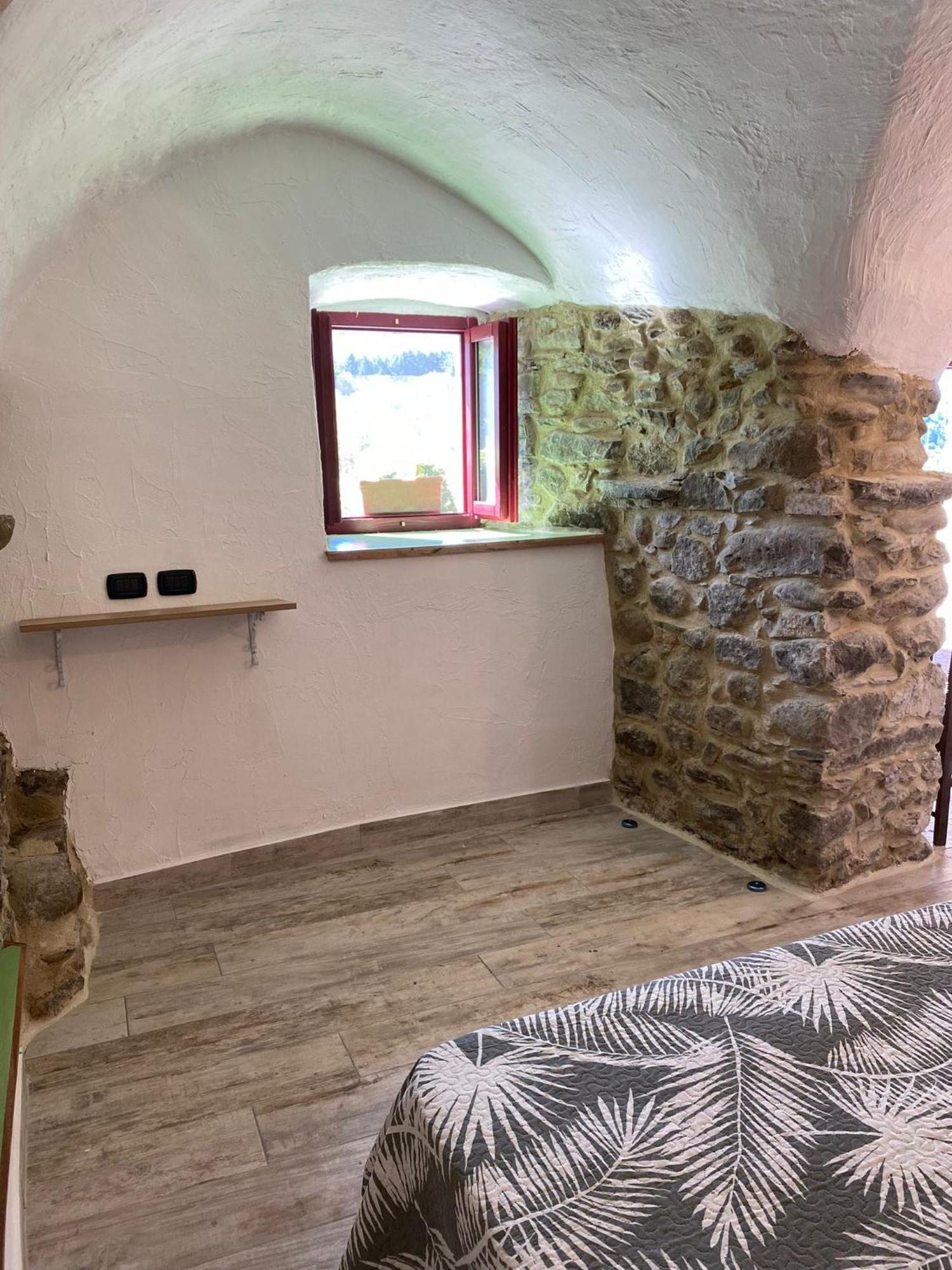 Agriturismo La Cascina Dei Chicchi Bagnone Luaran gambar